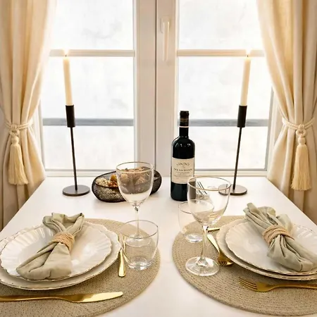 Elegant - Eiffel Tower & Invalides Apartment Paris